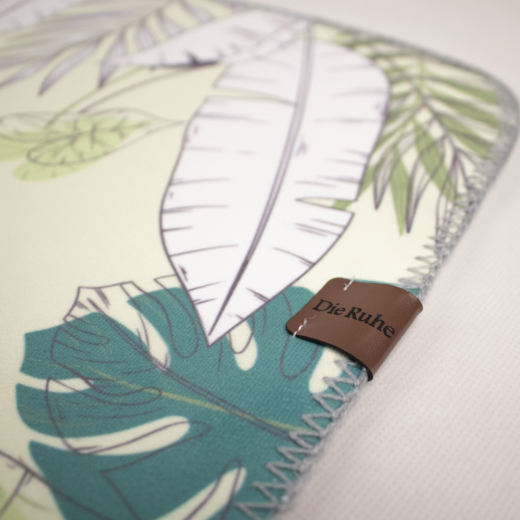 زیرانداز تعویض نوزاد طرح آمازون دی‌روحه ضدآب و قابل شستشو